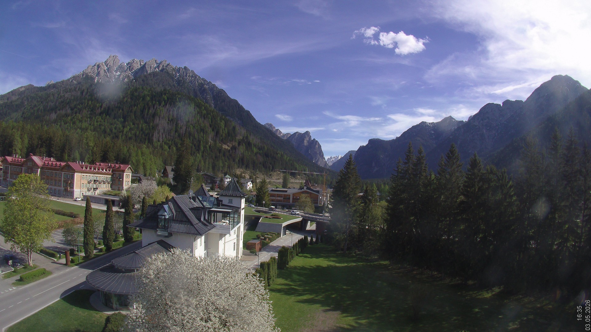 Archiv Foto Webcam Apparthotel Germania – Blick auf das Höhlensteintal