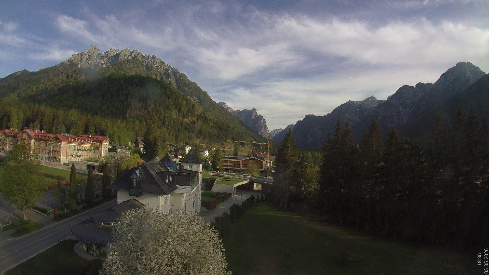 Archiv Foto Webcam Apparthotel Germania – Blick auf das Höhlensteintal