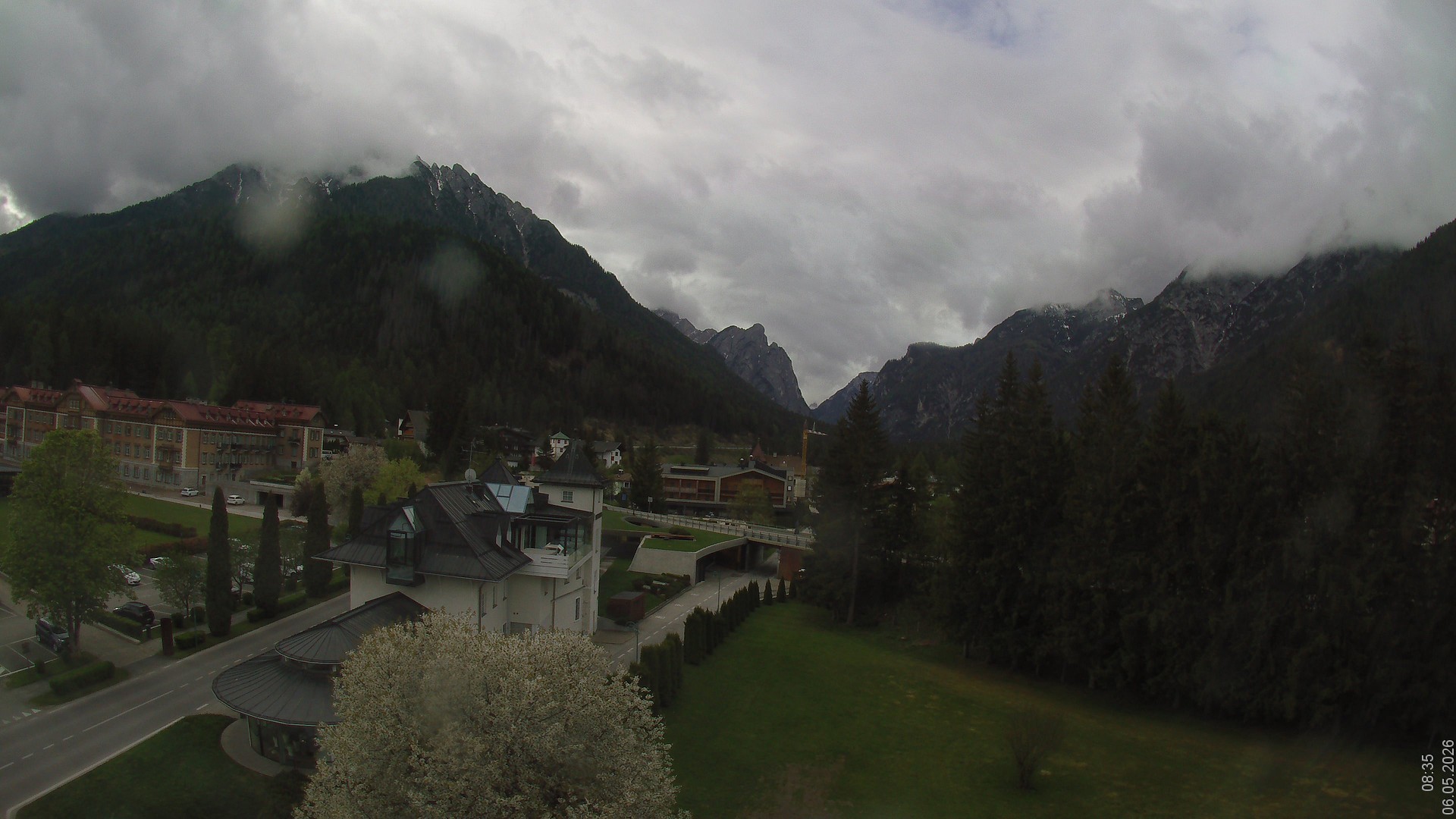 Archived image Webcam Apparthotel Germania - Höhlenstein Valley