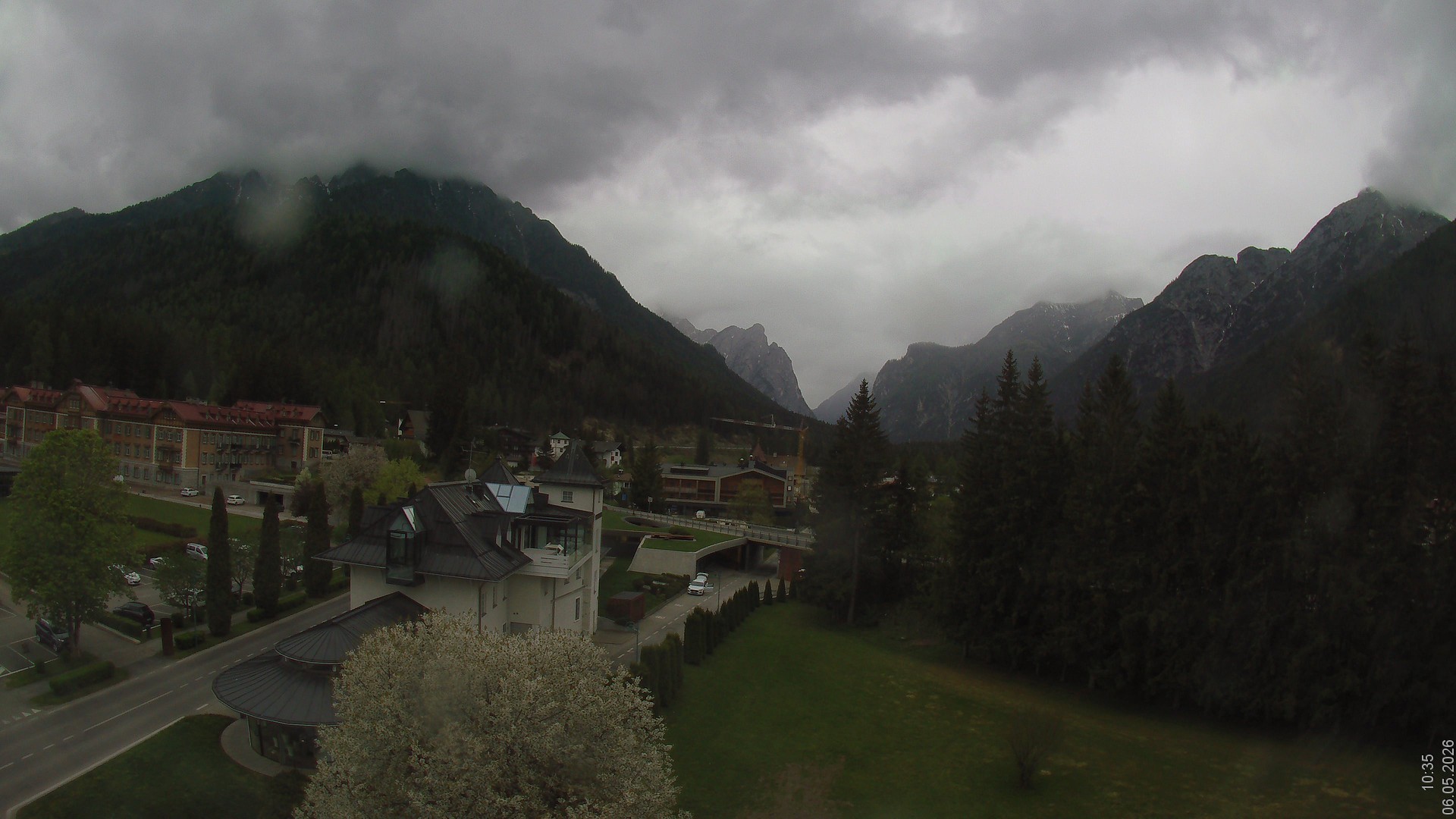 Archived image Webcam Apparthotel Germania - Höhlenstein Valley