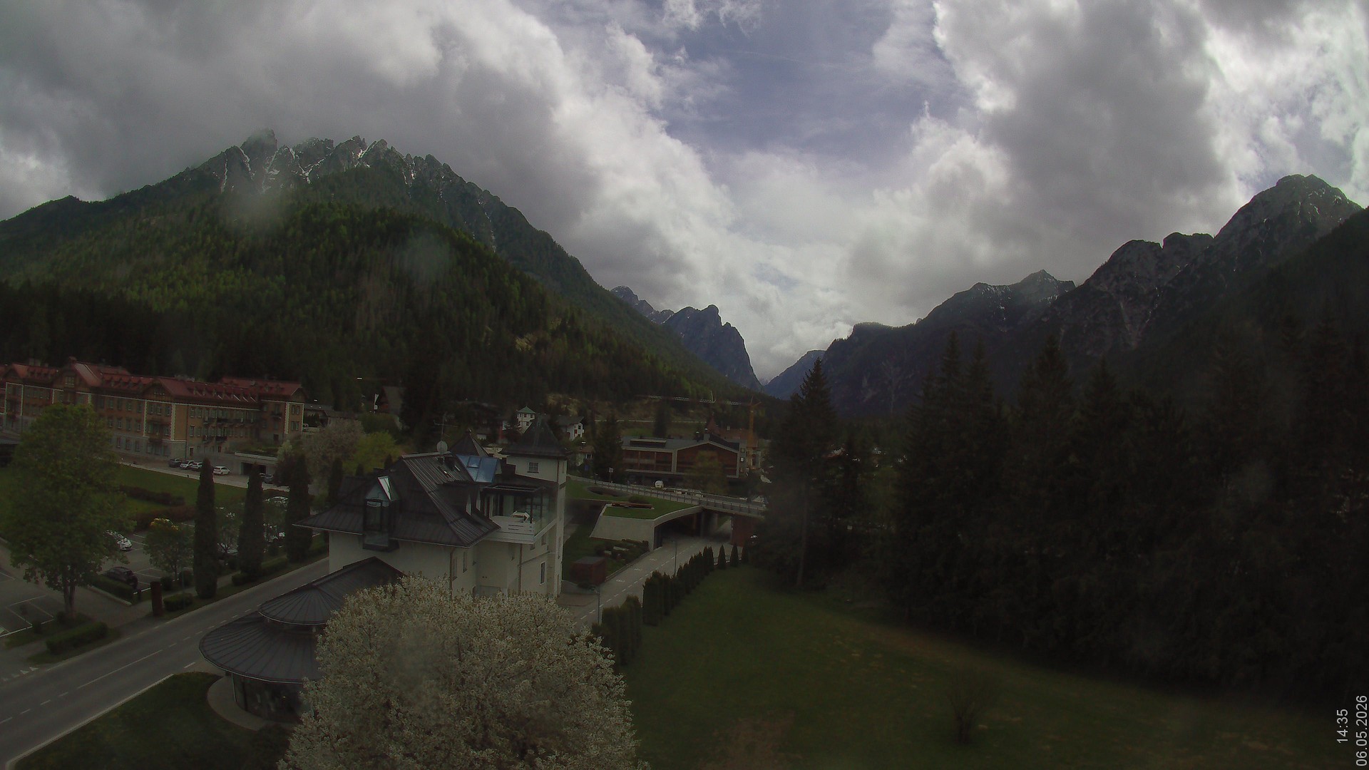 Archived image Webcam Apparthotel Germania - Höhlenstein Valley