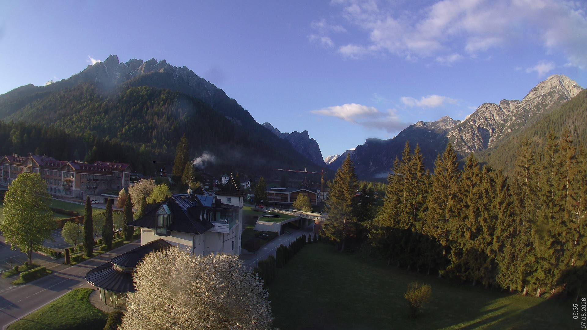 Archived image Webcam Apparthotel Germania - Höhlenstein Valley
