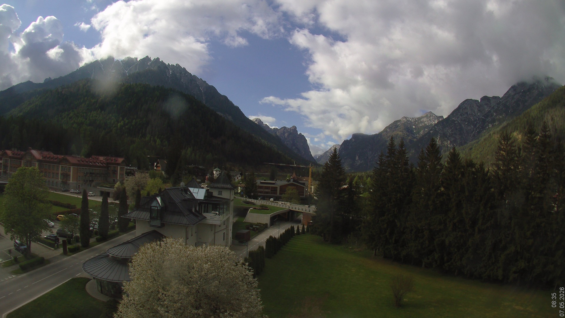 Archived image Webcam Apparthotel Germania - Höhlenstein Valley