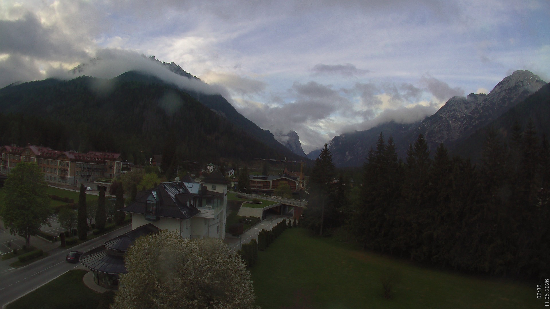 Archived image Webcam Apparthotel Germania - Höhlenstein Valley