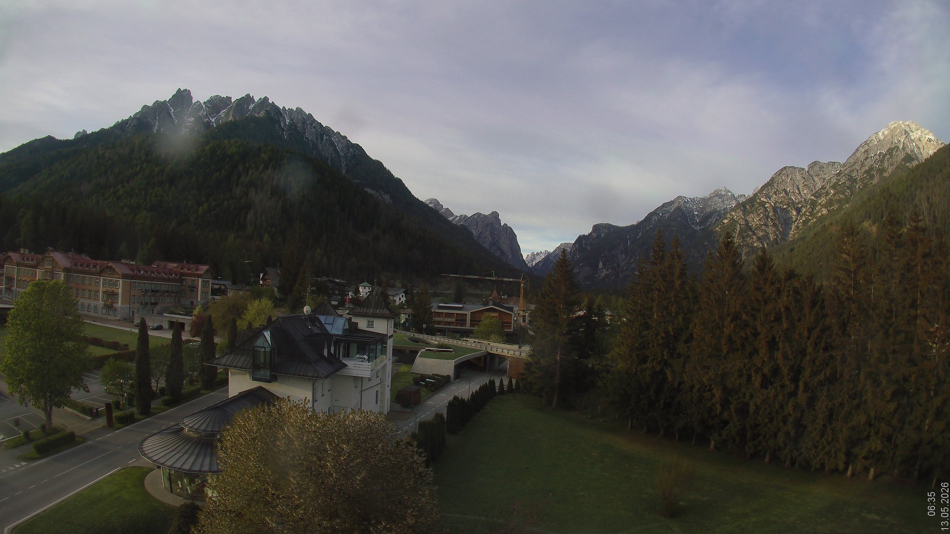 Archiv Foto Webcam Apparthotel Germania – Blick auf das Höhlensteintal