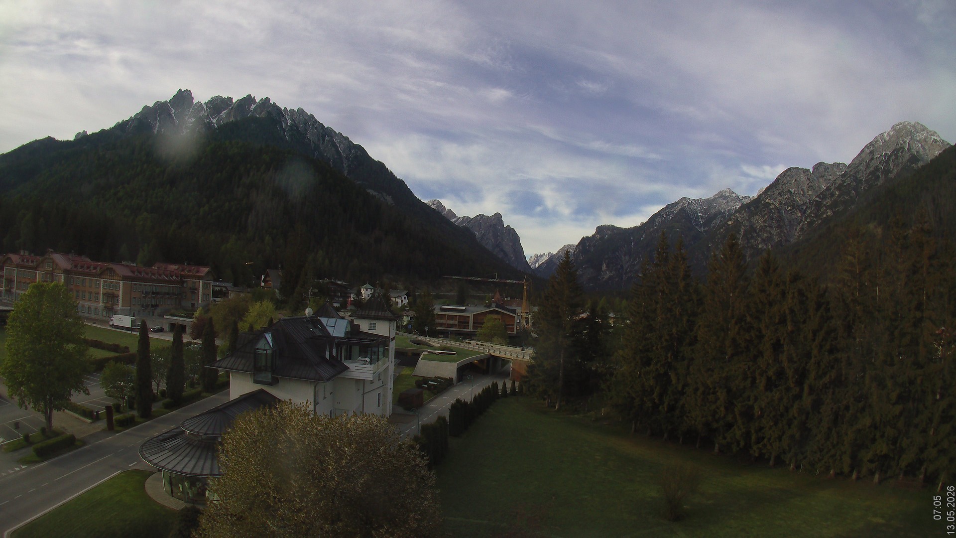 Archiv Foto Webcam Apparthotel Germania – Blick auf das Höhlensteintal