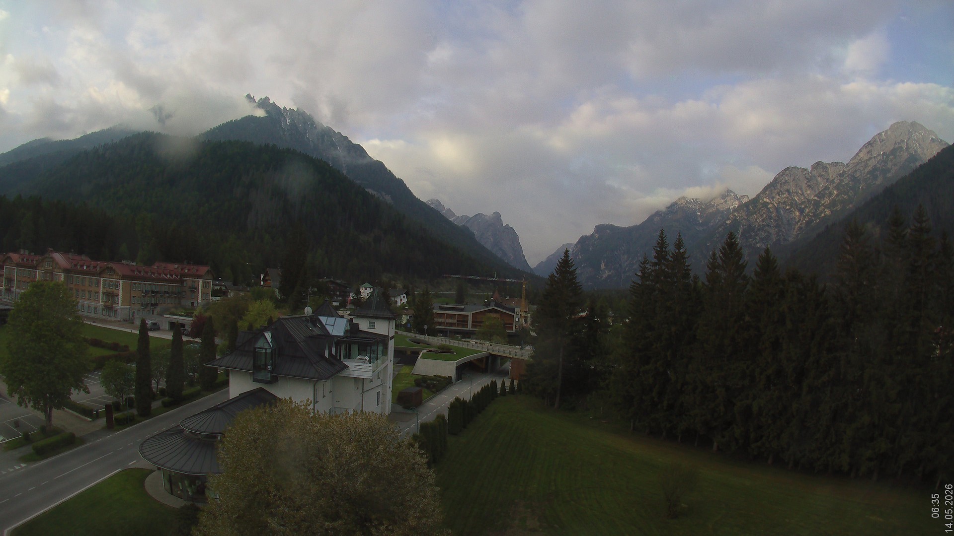 Archived image Webcam Apparthotel Germania - Höhlenstein Valley