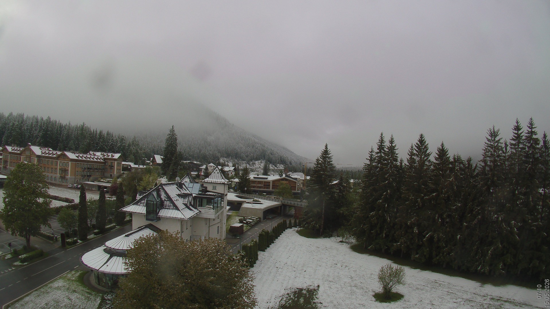 Archiv Foto Webcam Apparthotel Germania – Blick auf das Höhlensteintal
