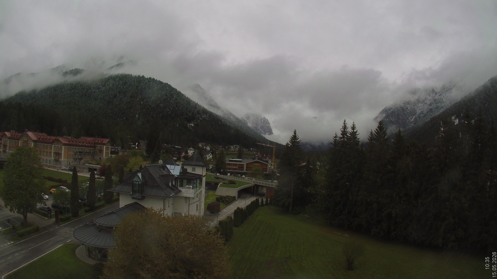 Archiv Foto Webcam Apparthotel Germania – Blick auf das Höhlensteintal