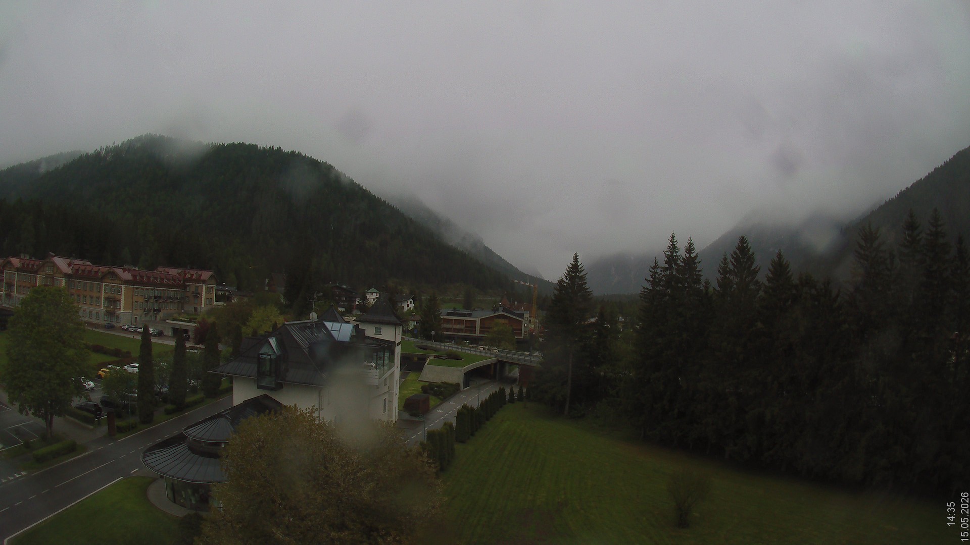 Archiv Foto Webcam Apparthotel Germania – Blick auf das Höhlensteintal