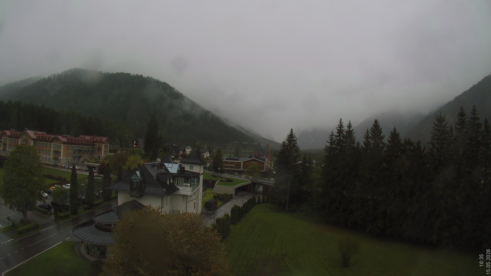 Archiv Foto Webcam Apparthotel Germania – Blick auf das Höhlensteintal
