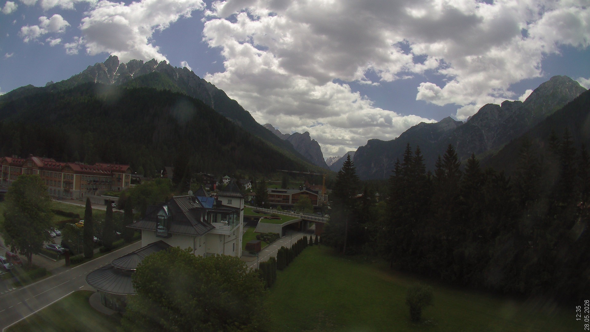 Archived image Webcam Apparthotel Germania - Höhlenstein Valley