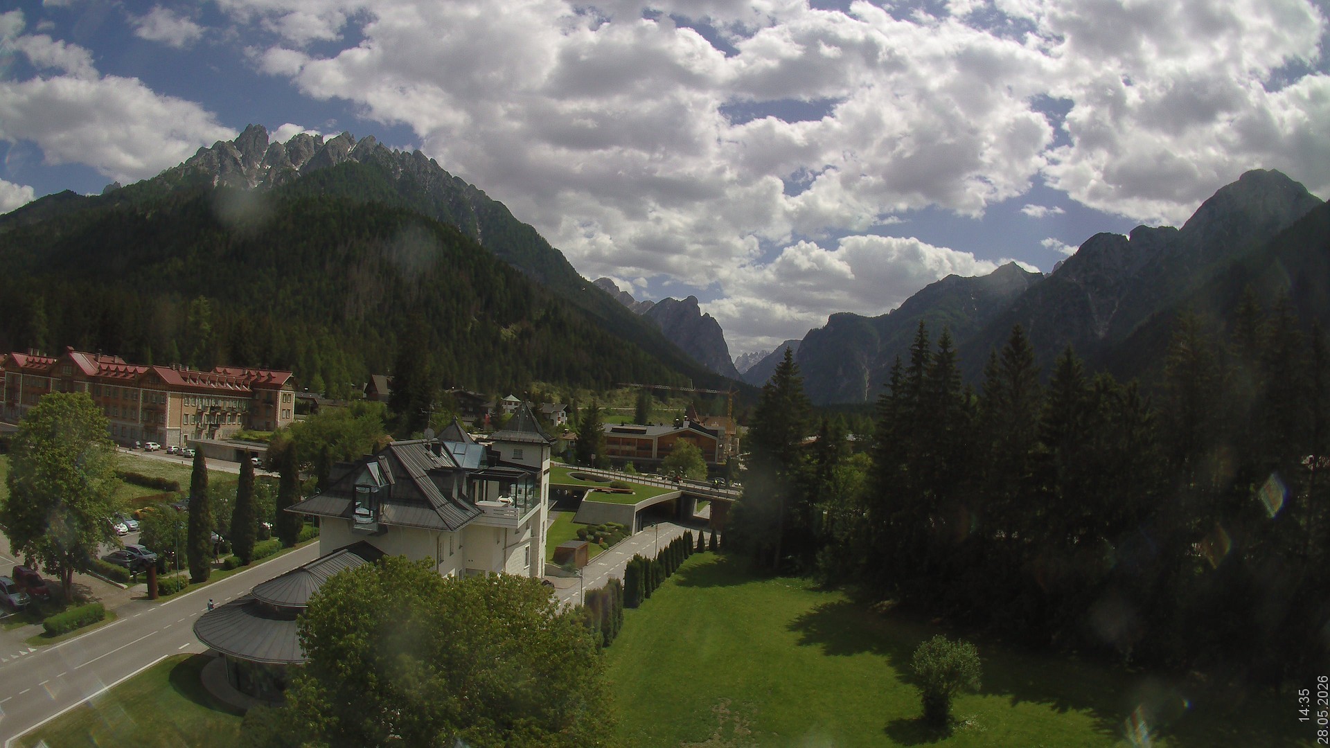 Archived image Webcam Apparthotel Germania - Höhlenstein Valley