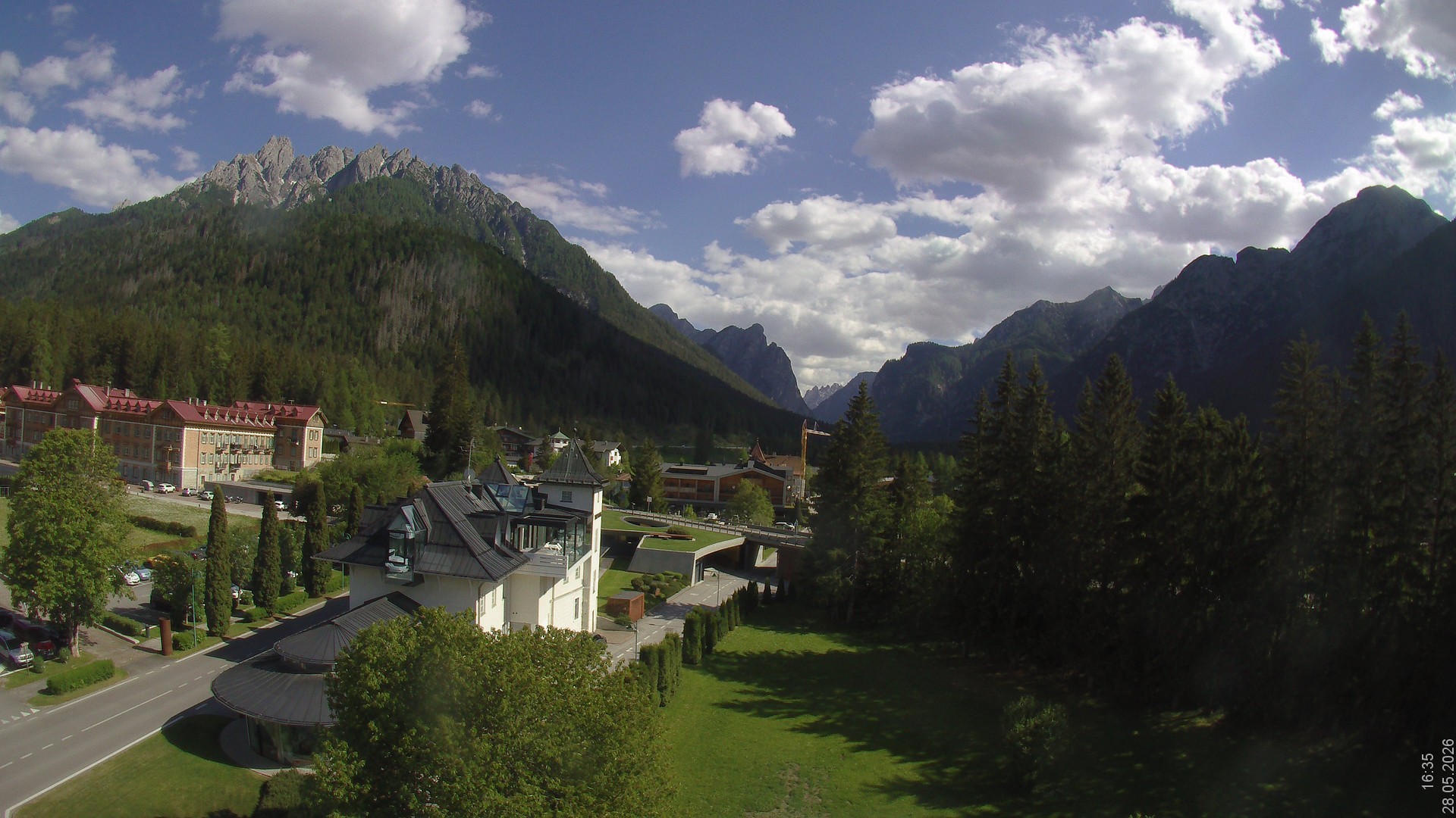 Archived image Webcam Apparthotel Germania - Höhlenstein Valley