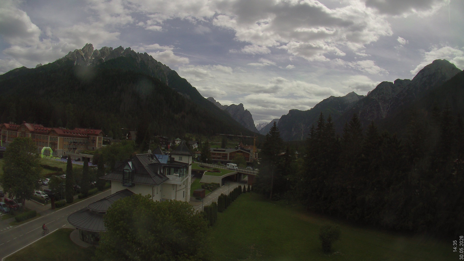 Archiv Foto Webcam Apparthotel Germania – Blick auf das Höhlensteintal