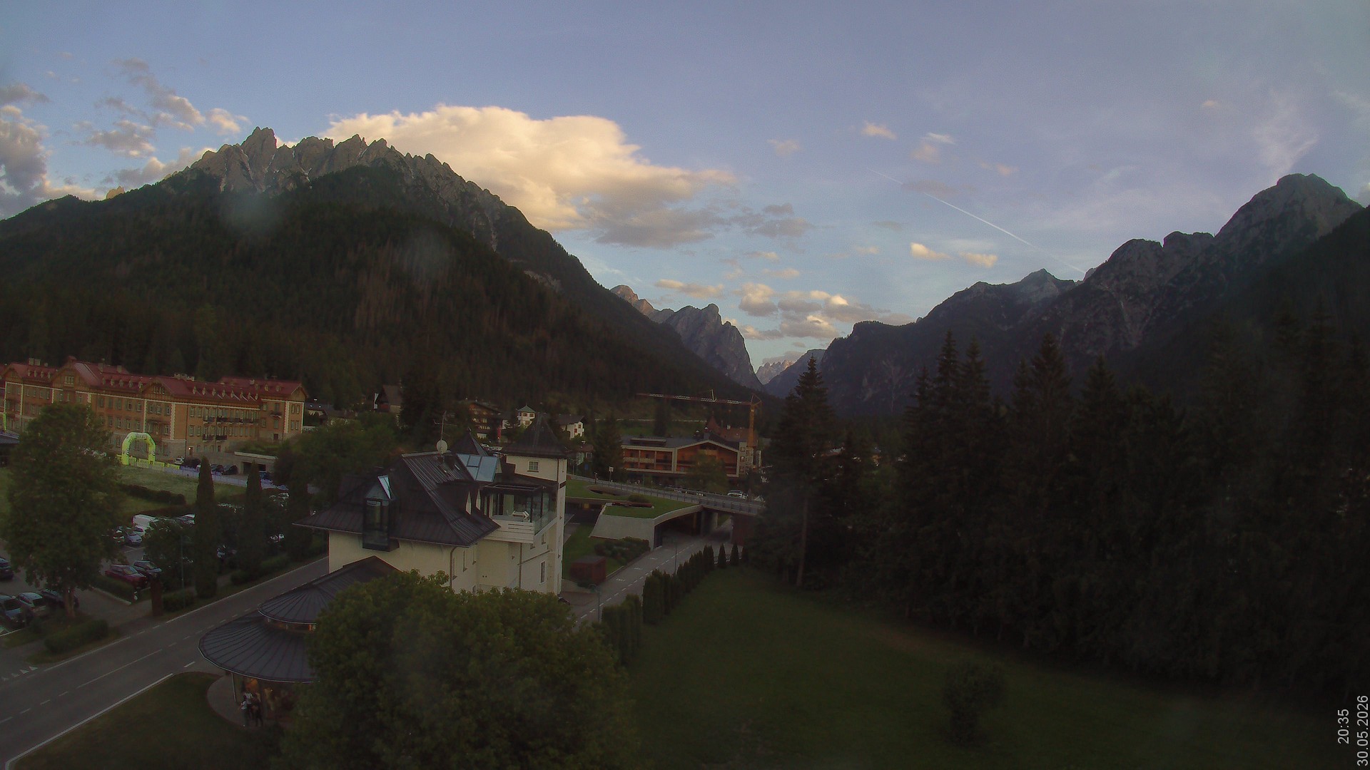 Archiv Foto Webcam Apparthotel Germania – Blick auf das Höhlensteintal