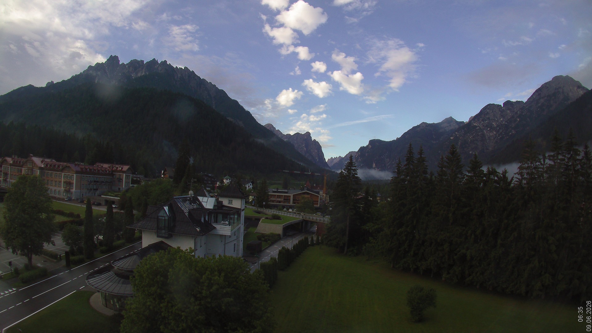 Archived image Webcam Apparthotel Germania - Höhlenstein Valley