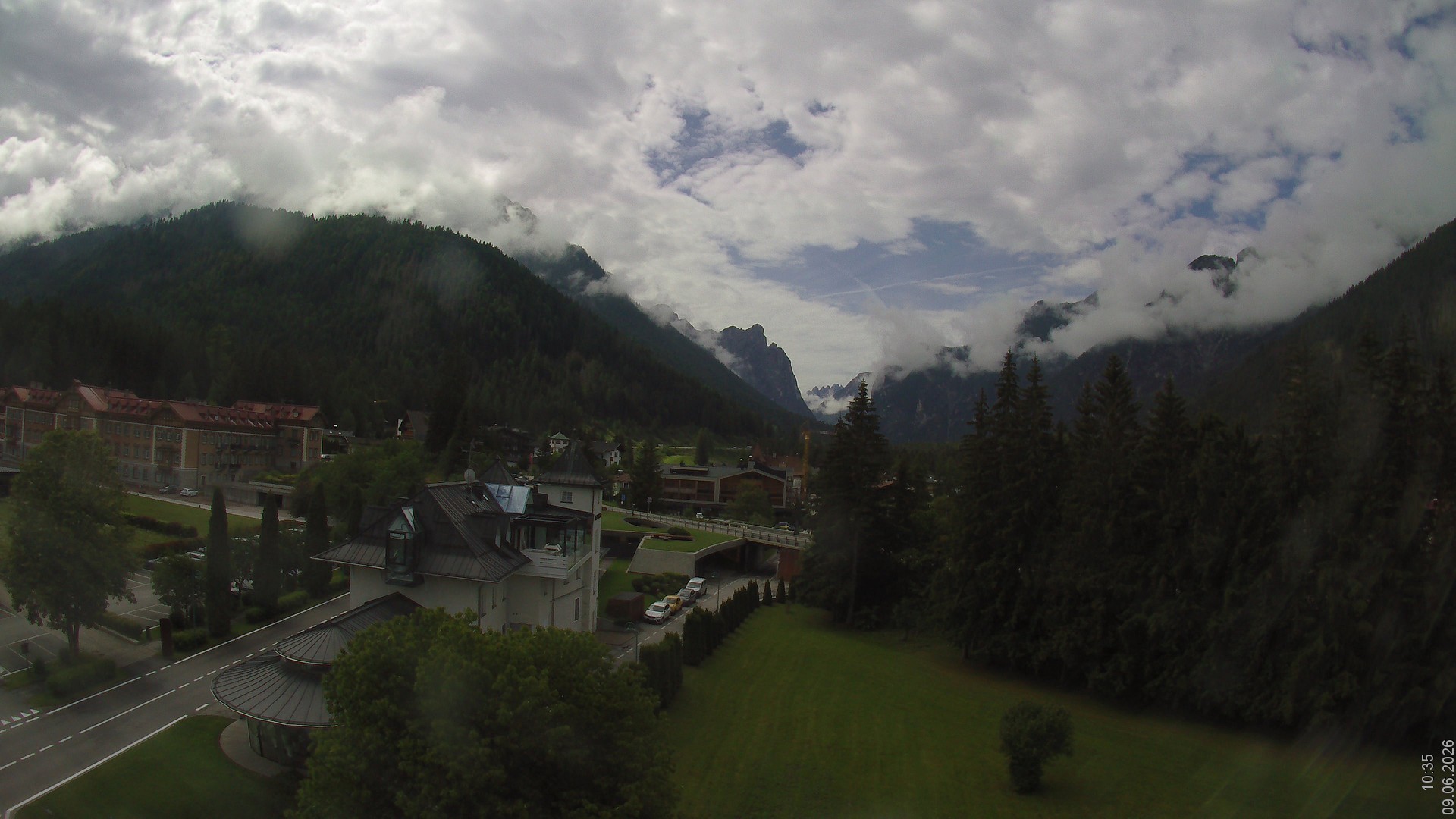 Archived image Webcam Apparthotel Germania - Höhlenstein Valley