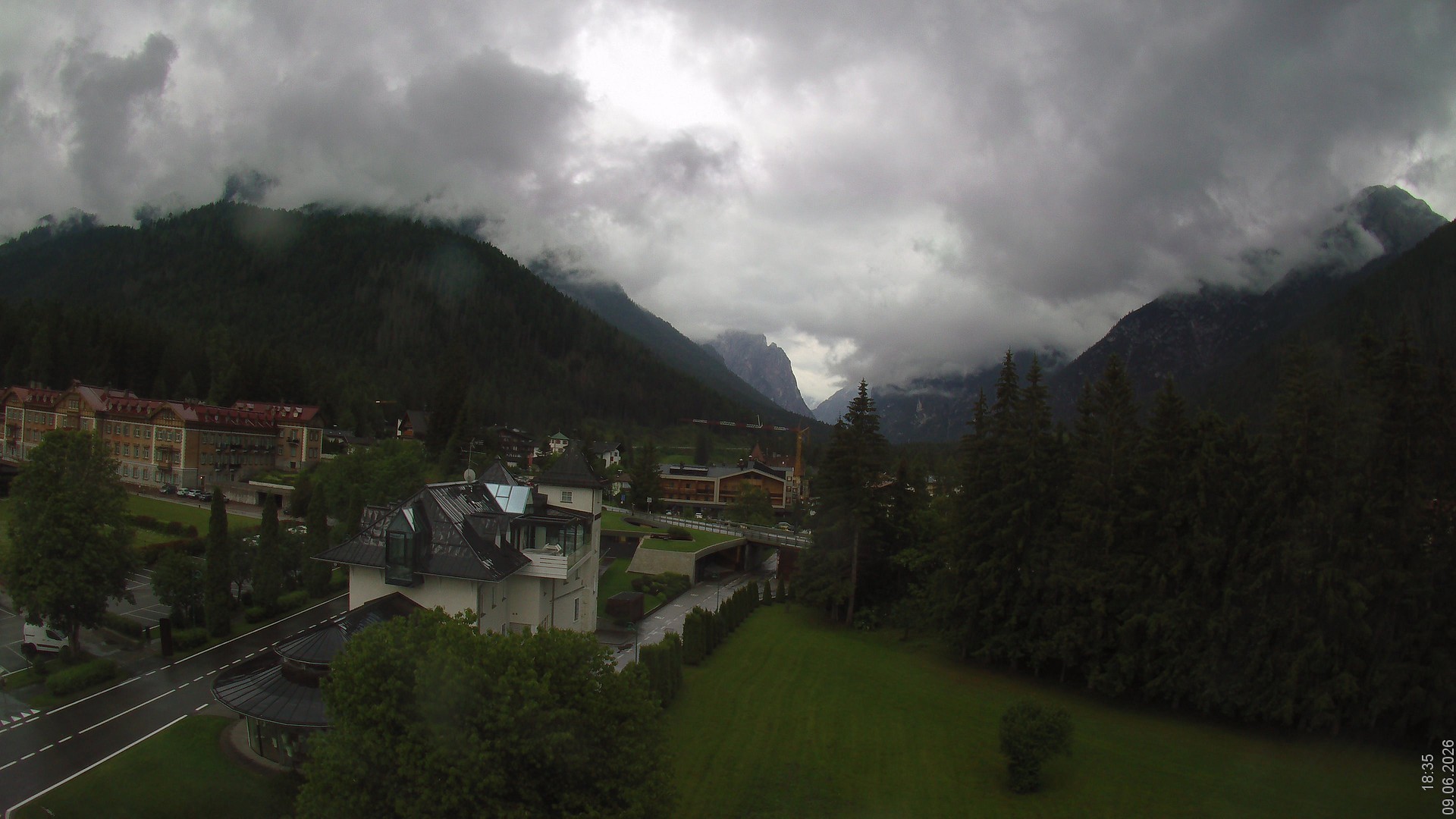 Archiv Foto Webcam Apparthotel Germania – Blick auf das Höhlensteintal