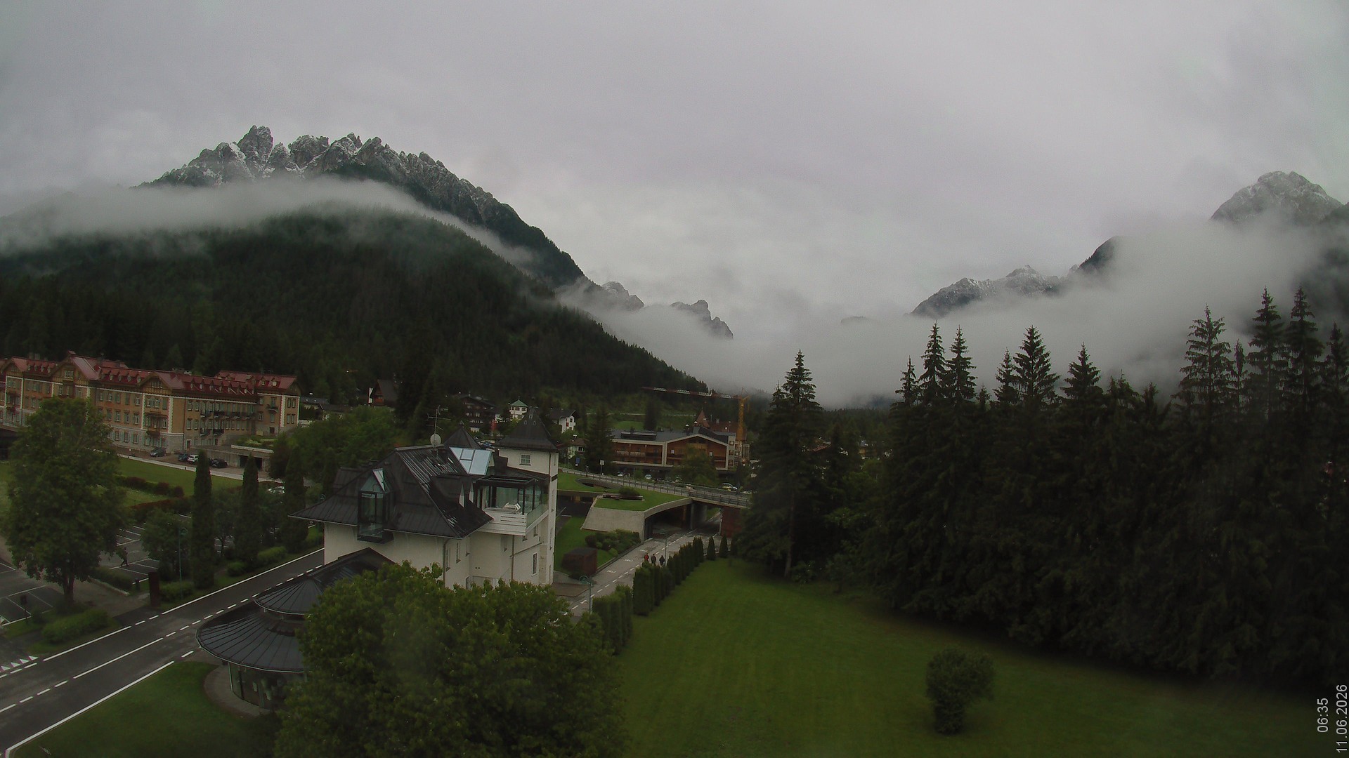 Archiv Foto Webcam Apparthotel Germania – Blick auf das Höhlensteintal