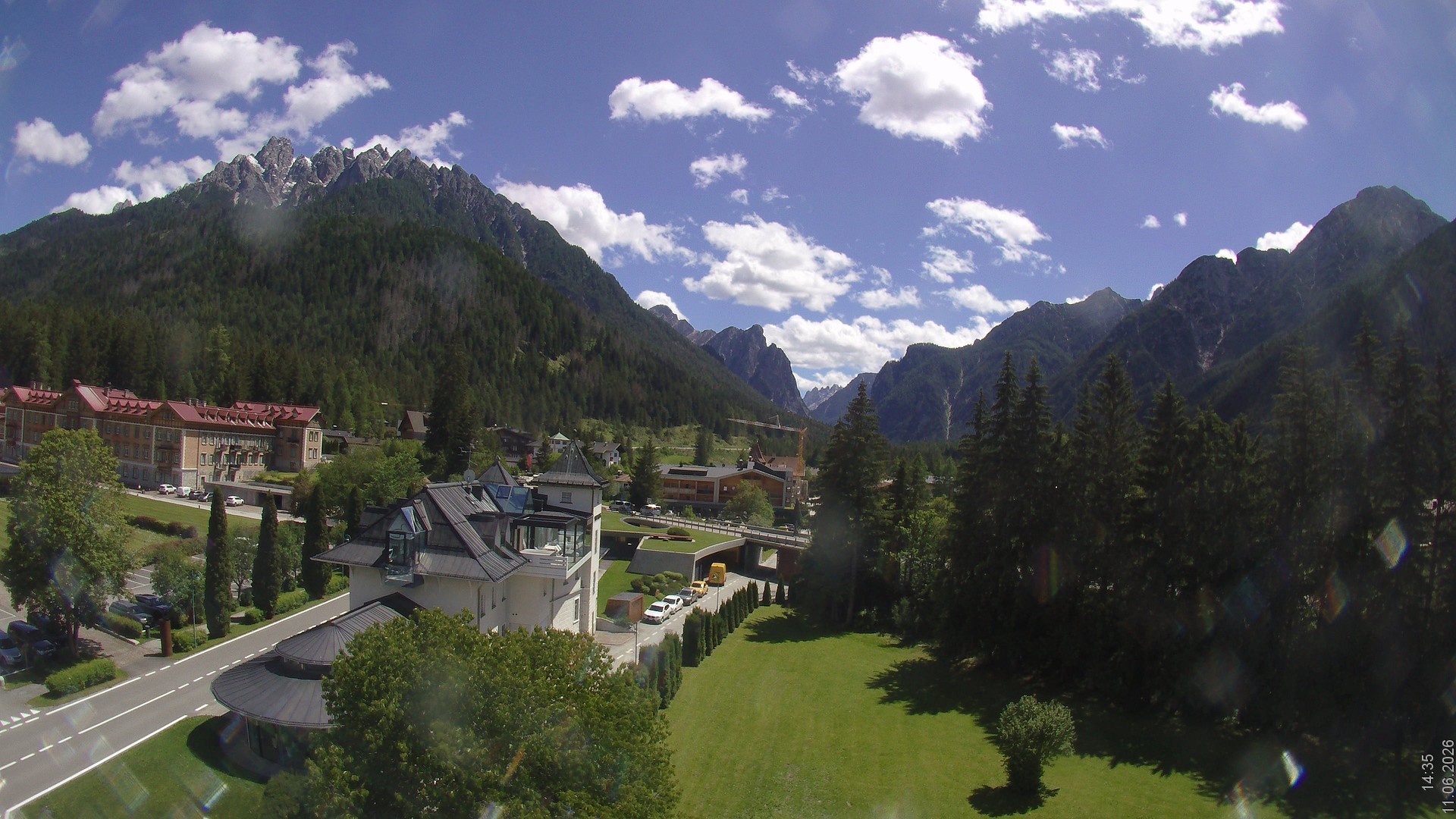 Archiv Foto Webcam Apparthotel Germania – Blick auf das Höhlensteintal