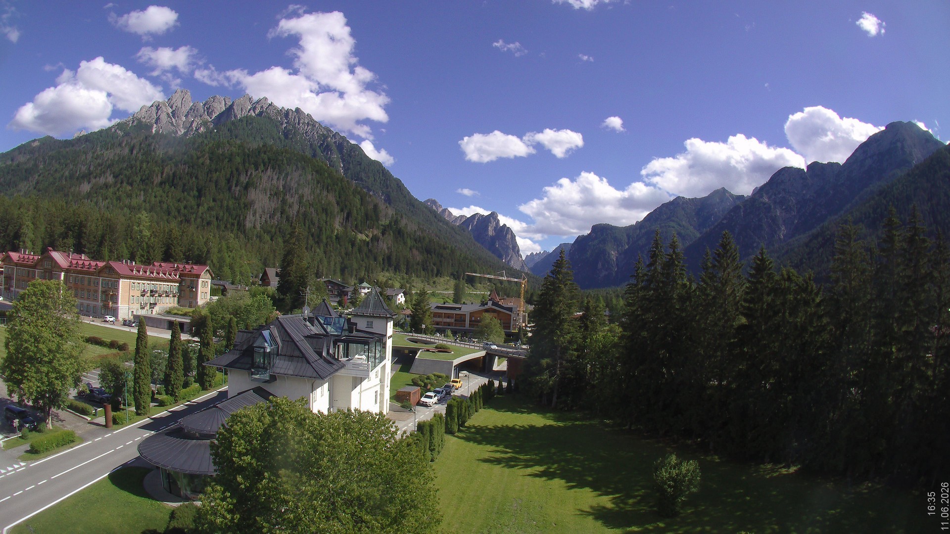 Archiv Foto Webcam Apparthotel Germania – Blick auf das Höhlensteintal