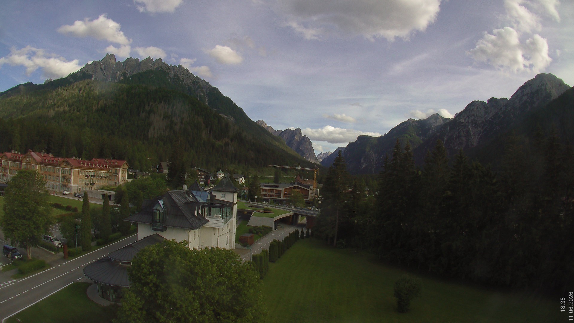 Archiv Foto Webcam Apparthotel Germania – Blick auf das Höhlensteintal