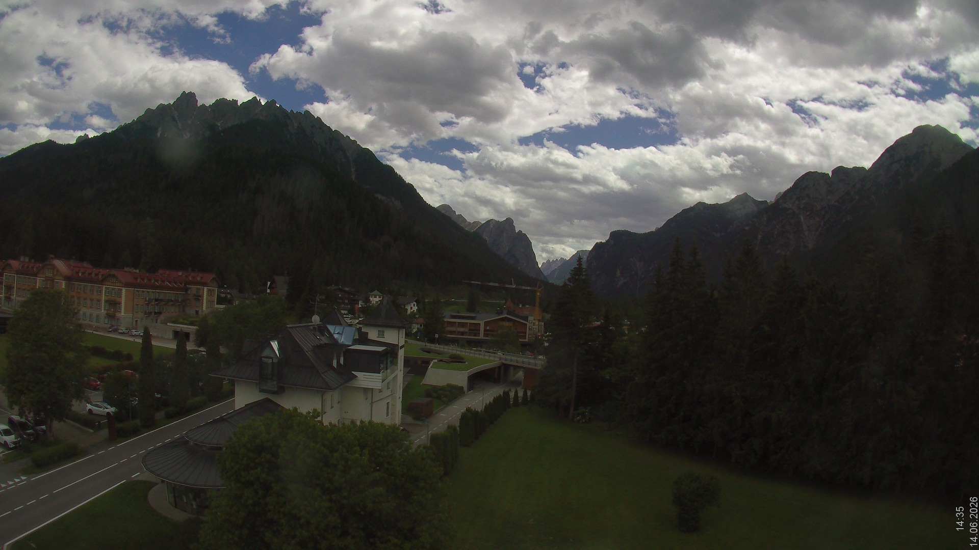 Archived image Webcam Apparthotel Germania - Höhlenstein Valley