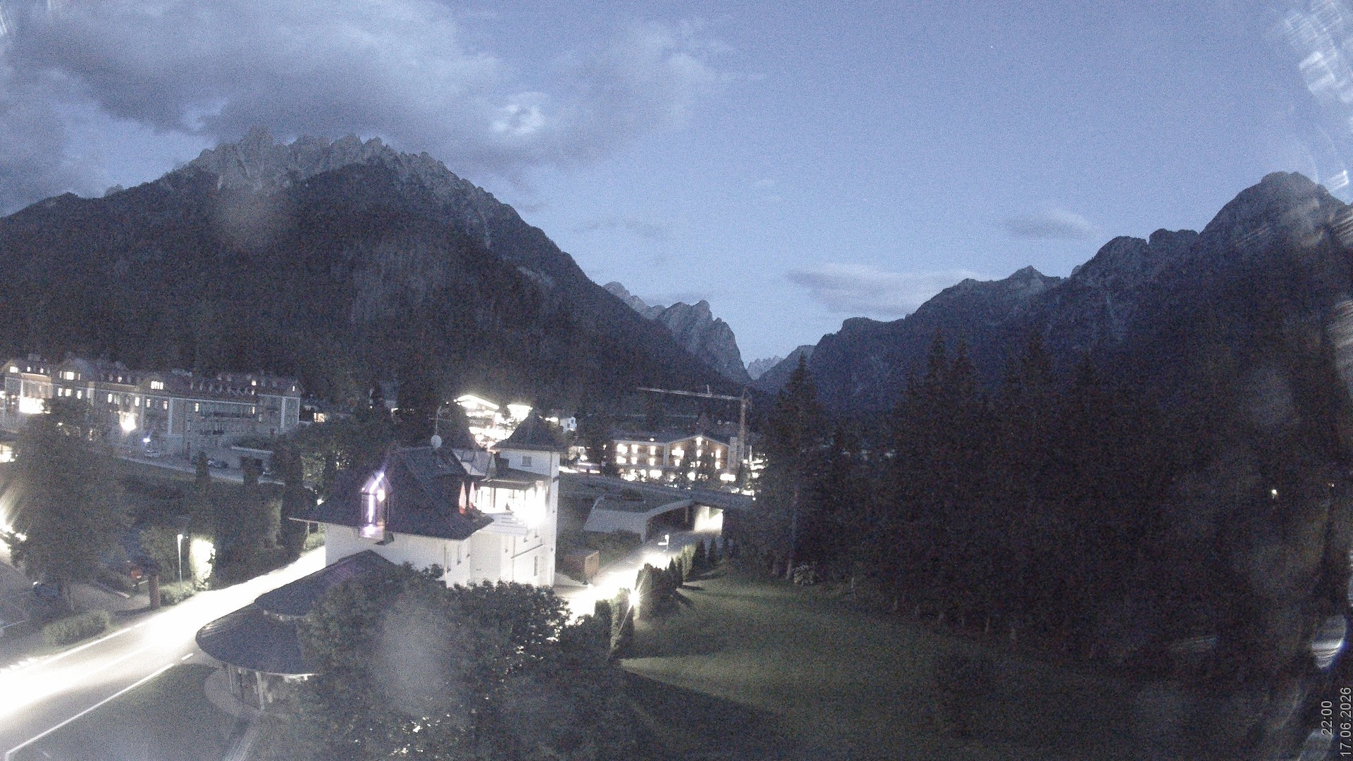 Archiv Foto Webcam Apparthotel Germania – Blick auf das Höhlensteintal