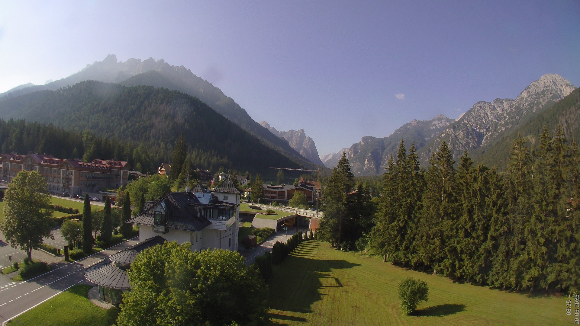 Archiv Foto Webcam Apparthotel Germania – Blick auf das Höhlensteintal