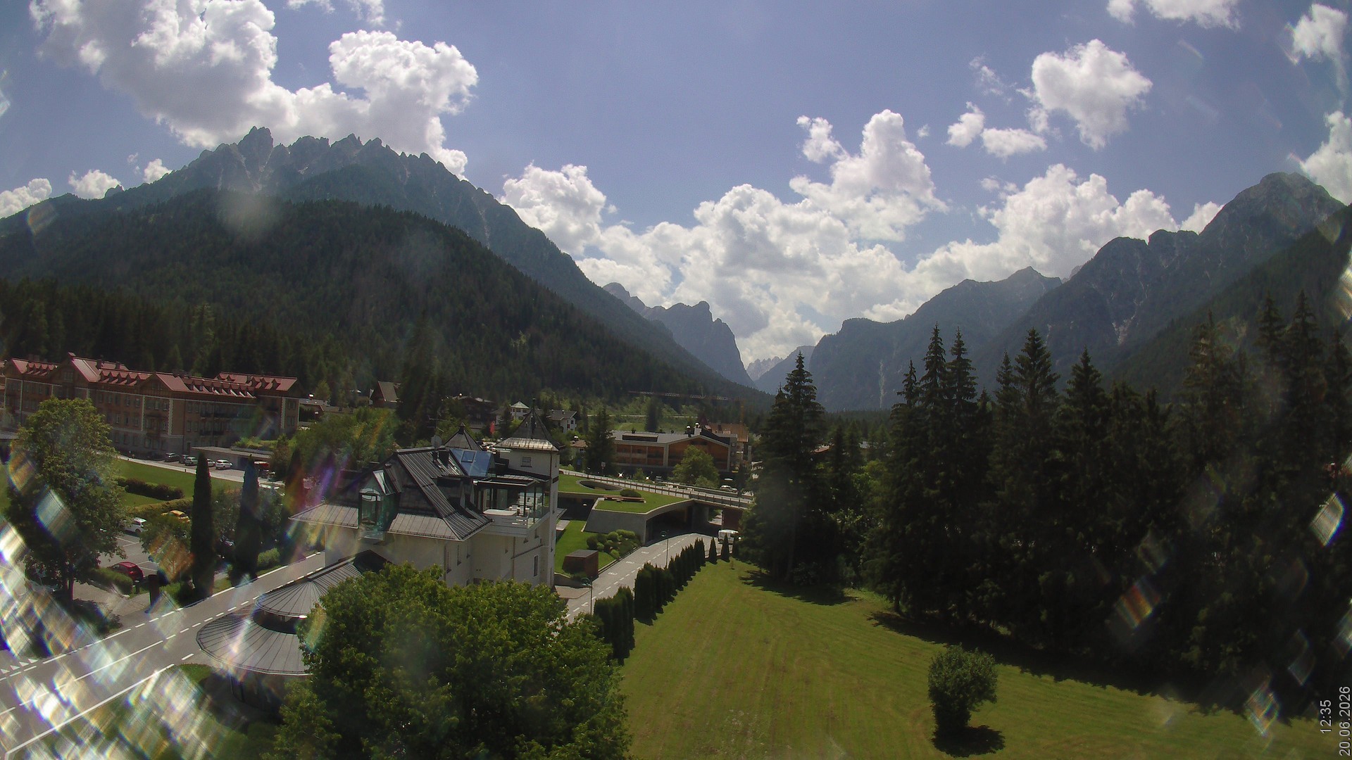 Archiv Foto Webcam Apparthotel Germania – Blick auf das Höhlensteintal
