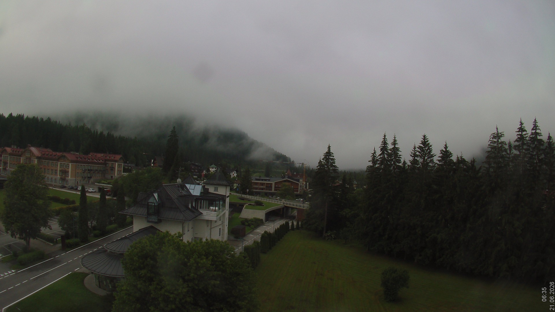 Archiv Foto Webcam Apparthotel Germania – Blick auf das Höhlensteintal