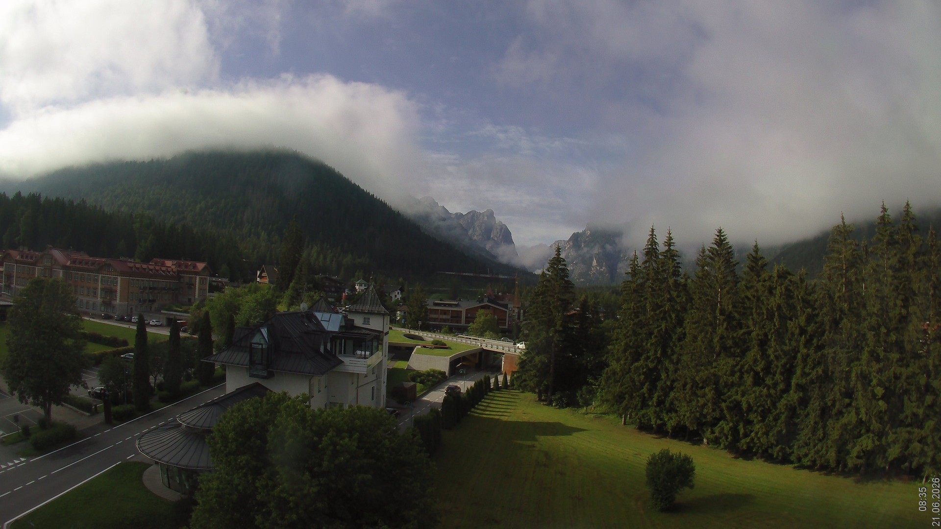 Archiv Foto Webcam Apparthotel Germania – Blick auf das Höhlensteintal