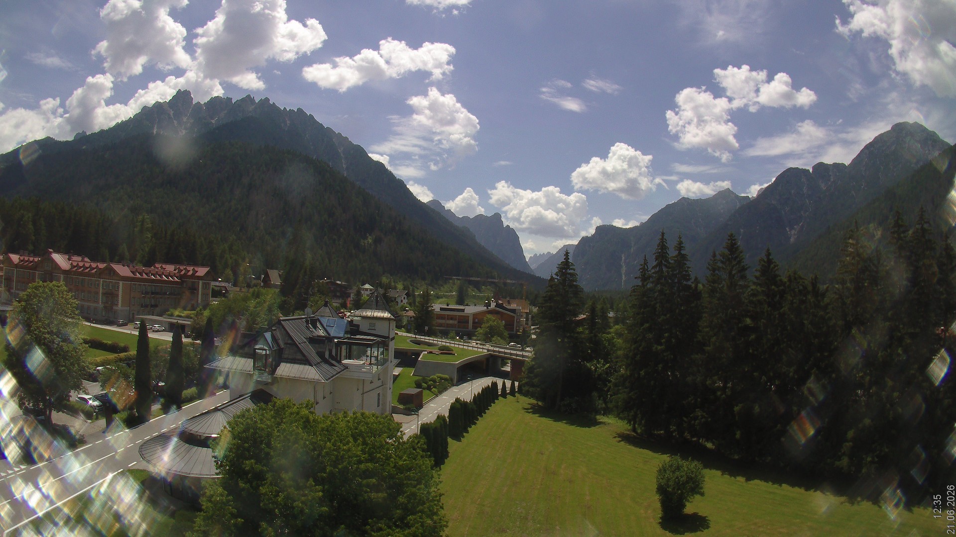 Archiv Foto Webcam Apparthotel Germania – Blick auf das Höhlensteintal