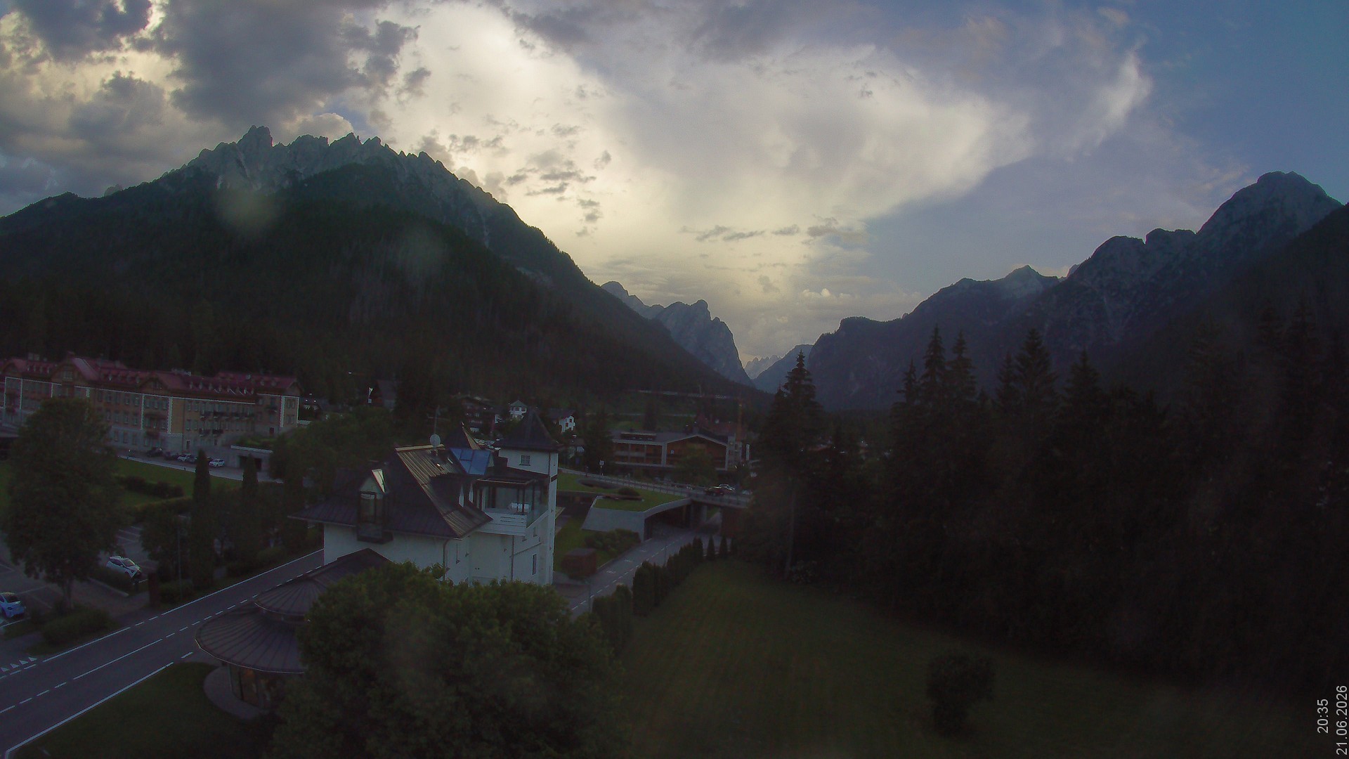 Archiv Foto Webcam Apparthotel Germania – Blick auf das Höhlensteintal