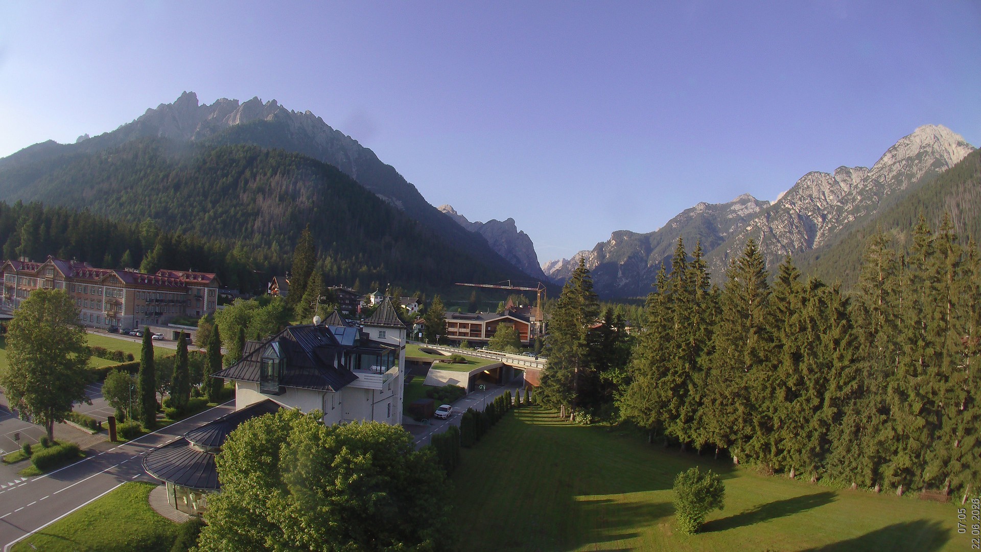 Archiv Foto Webcam Apparthotel Germania – Blick auf das Höhlensteintal