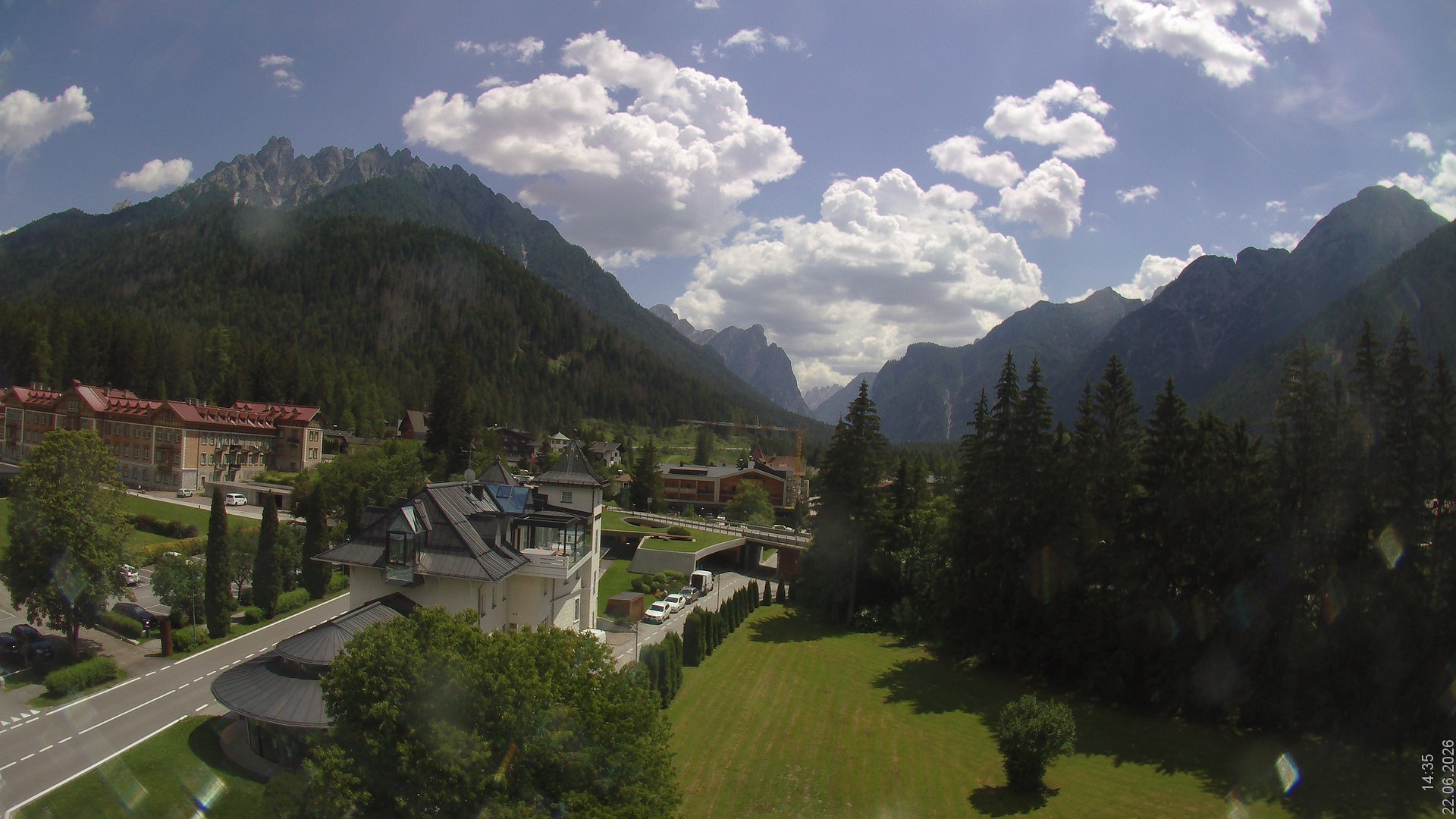 Archived image Webcam Apparthotel Germania - Höhlenstein Valley