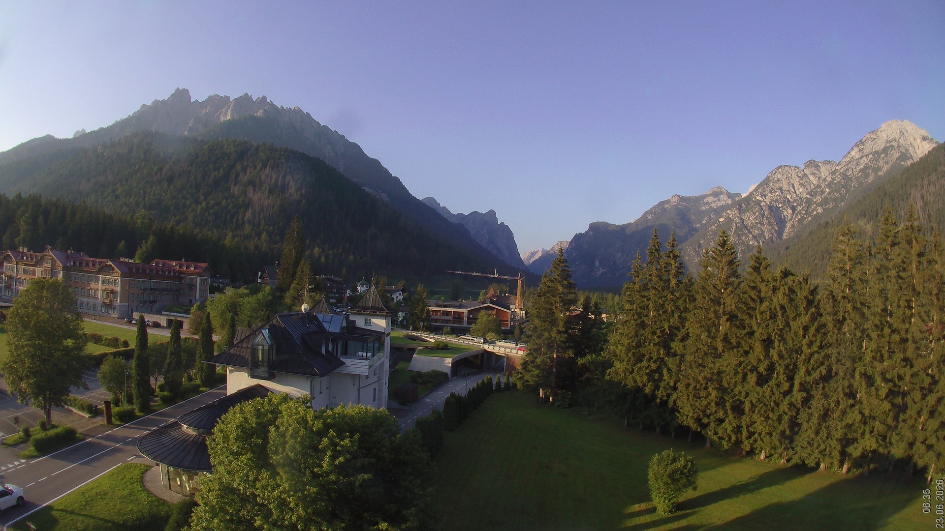 Archiv Foto Webcam Apparthotel Germania – Blick auf das Höhlensteintal