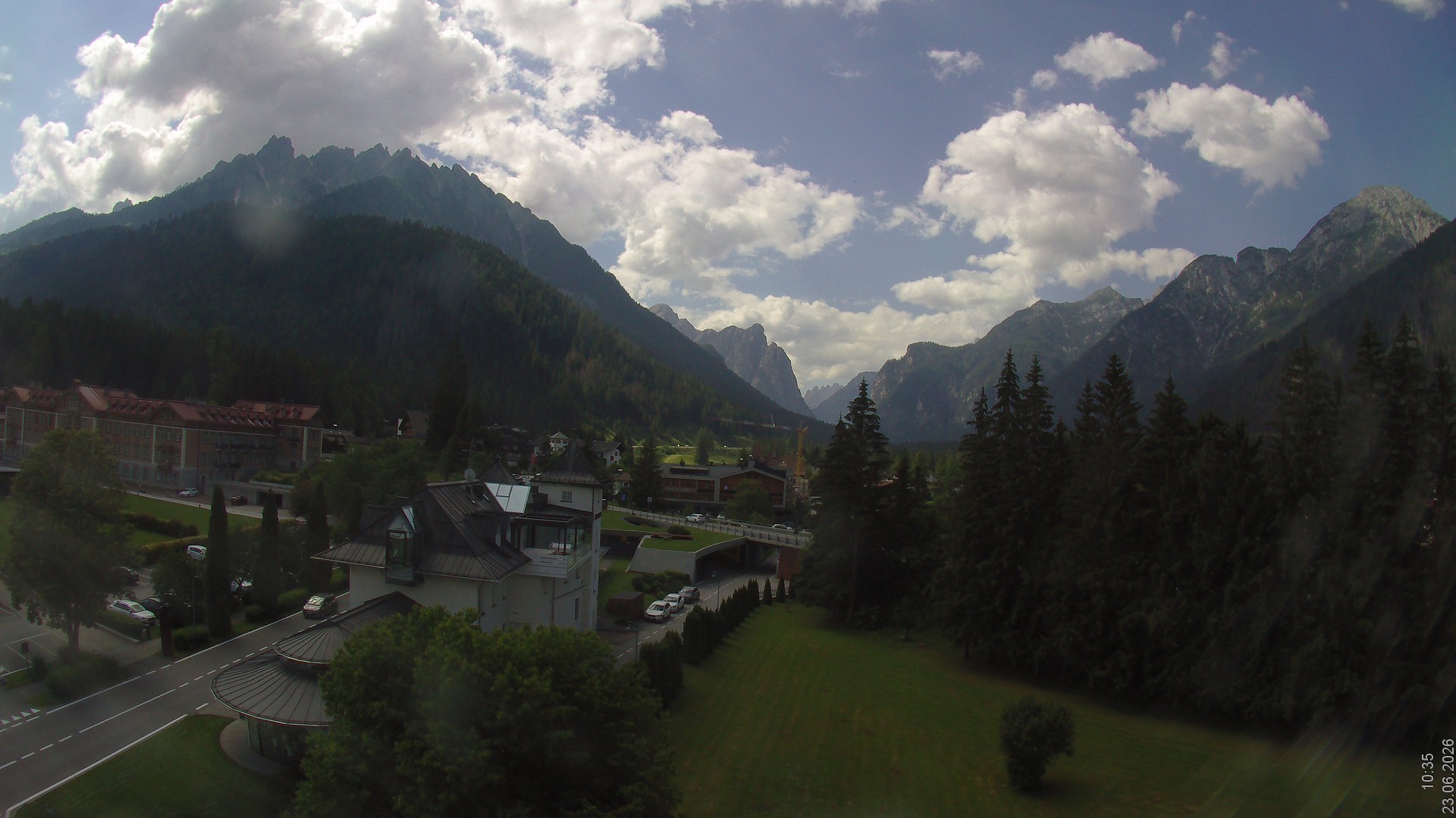 Archiv Foto Webcam Apparthotel Germania – Blick auf das Höhlensteintal