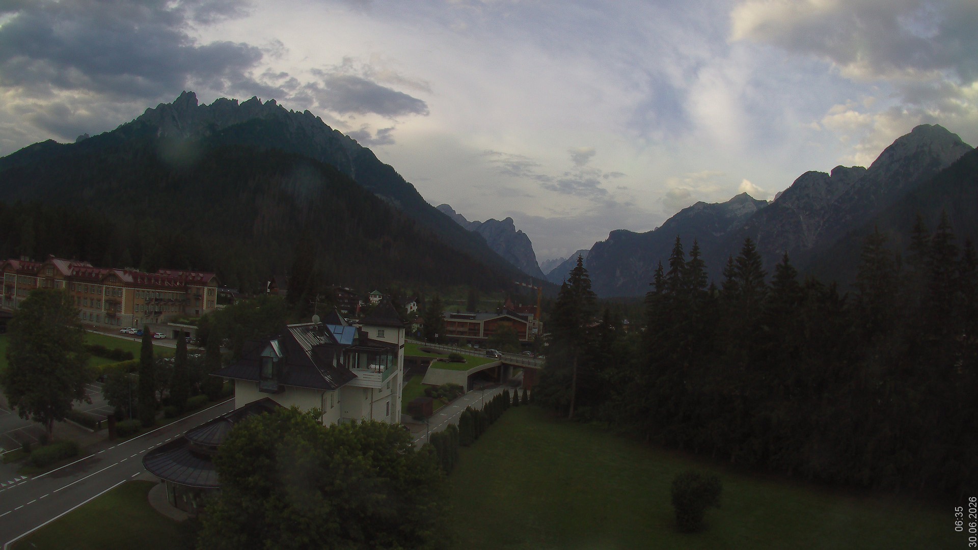 Archived image Webcam Apparthotel Germania - Höhlenstein Valley