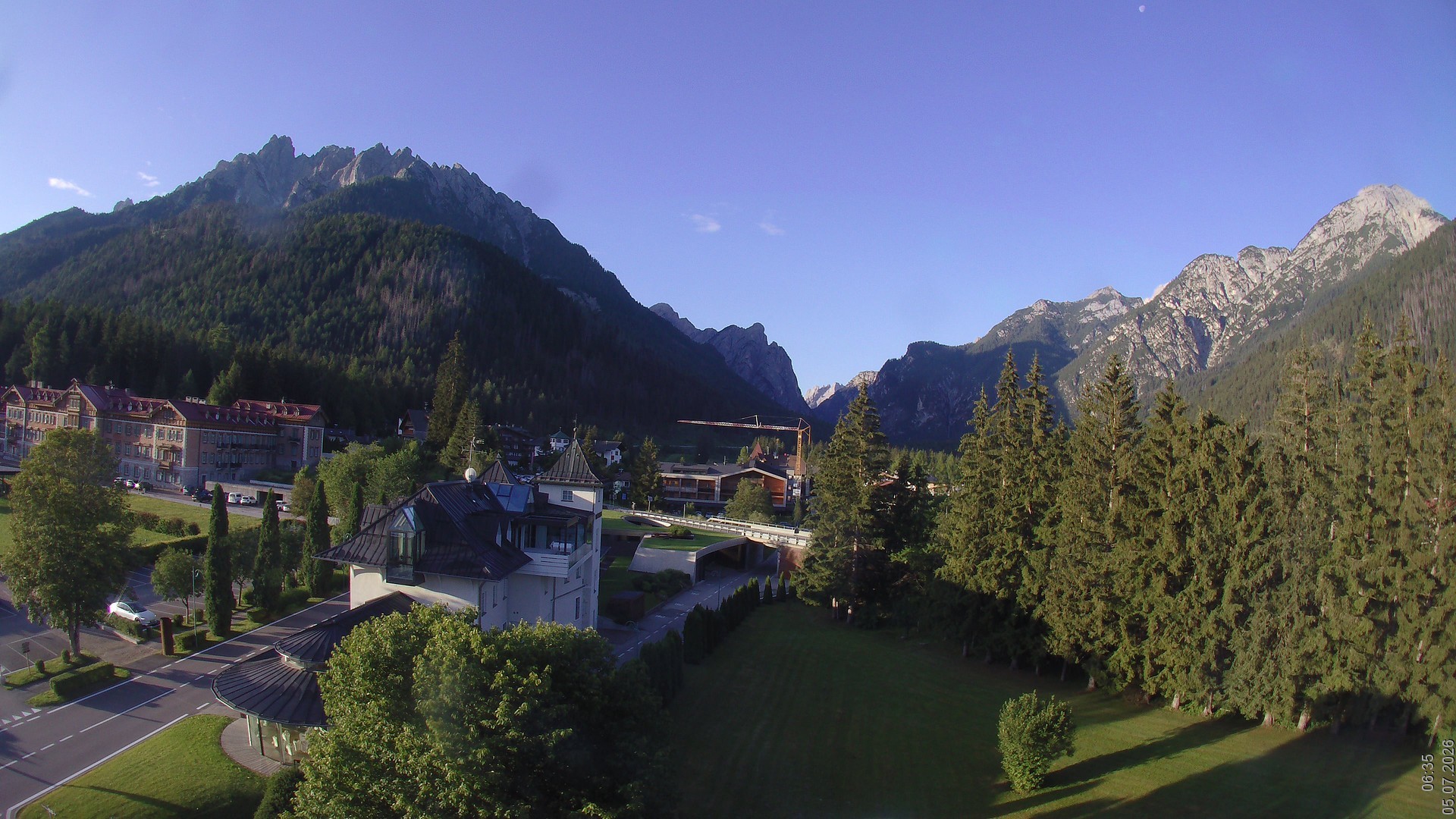 Archiv Foto Webcam Apparthotel Germania – Blick auf das Höhlensteintal