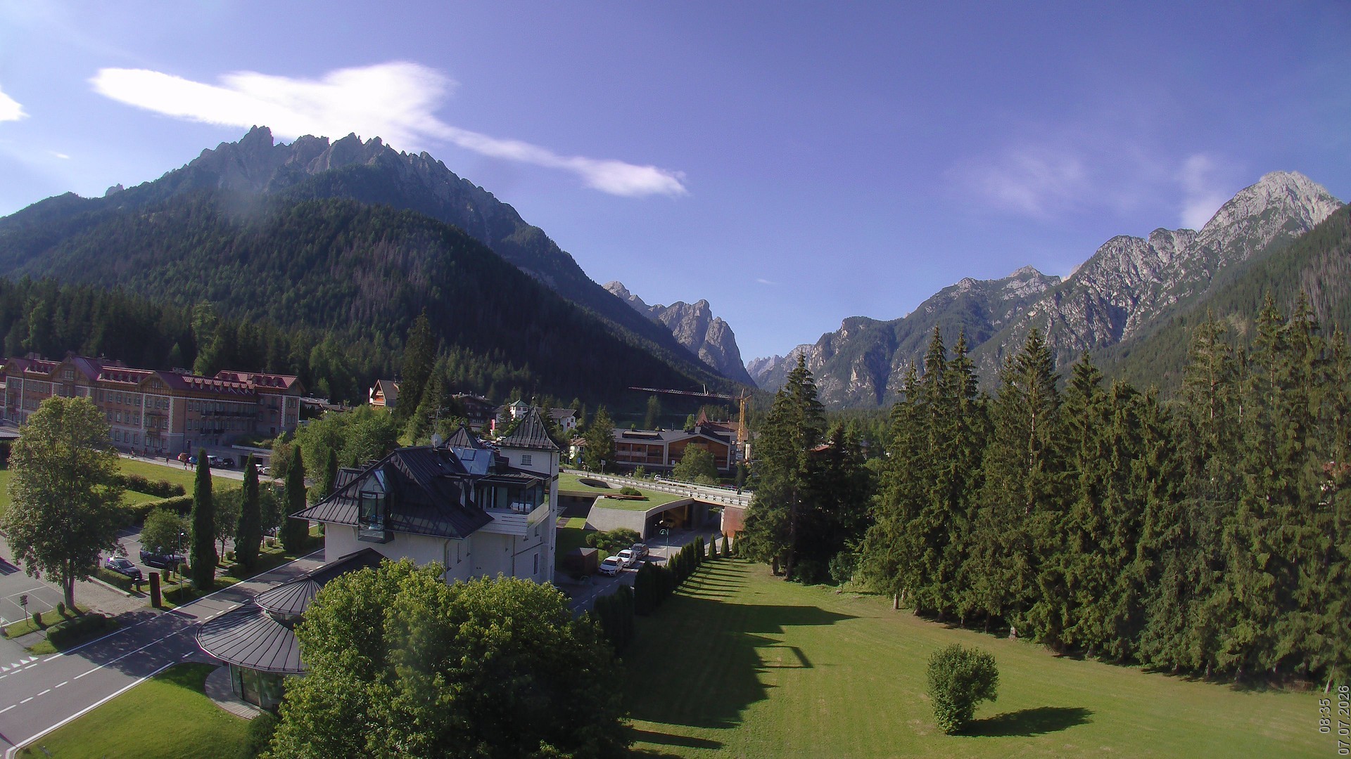 Archived image Webcam Apparthotel Germania - Höhlenstein Valley