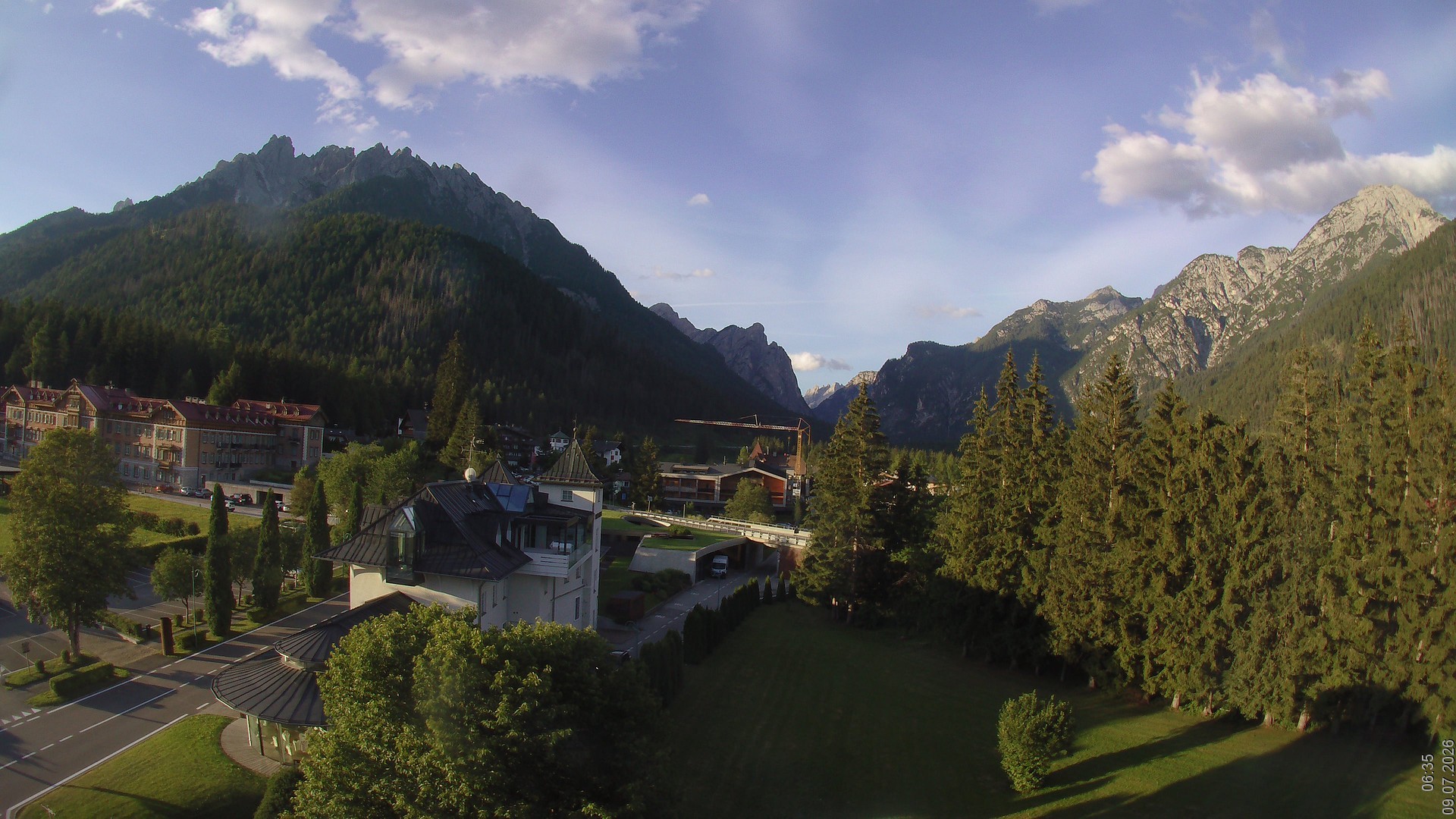 Archiv Foto Webcam Apparthotel Germania – Blick auf das Höhlensteintal