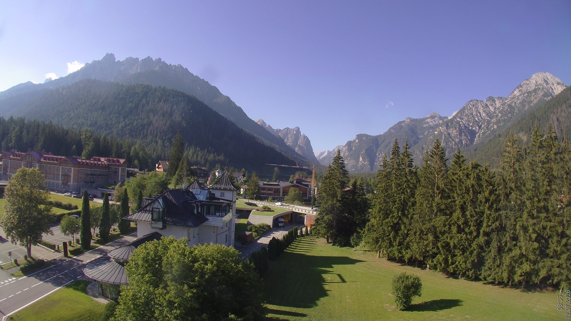 Archived image Webcam Apparthotel Germania - Höhlenstein Valley