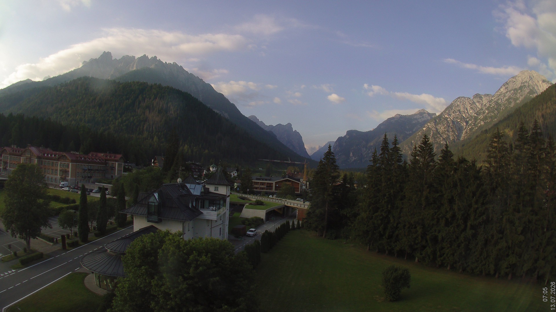 Archiv Foto Webcam Apparthotel Germania – Blick auf das Höhlensteintal