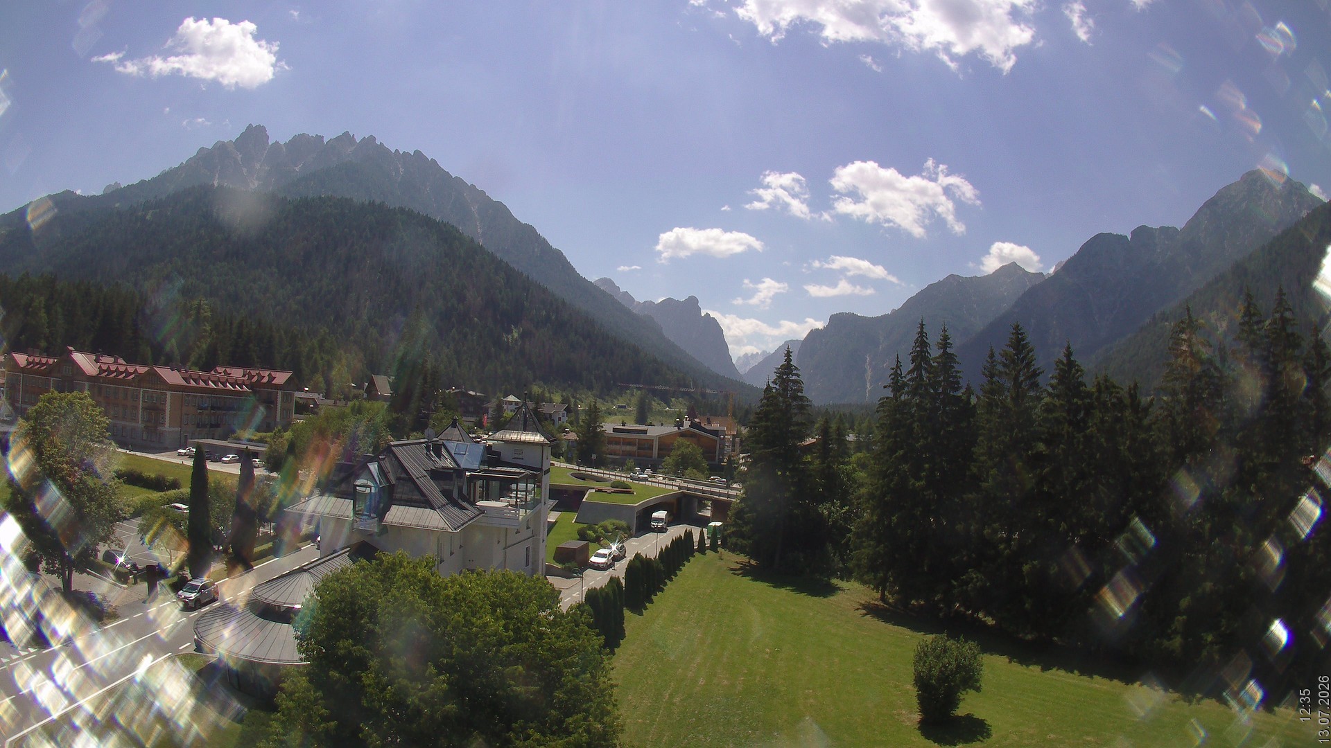 Archiv Foto Webcam Apparthotel Germania – Blick auf das Höhlensteintal