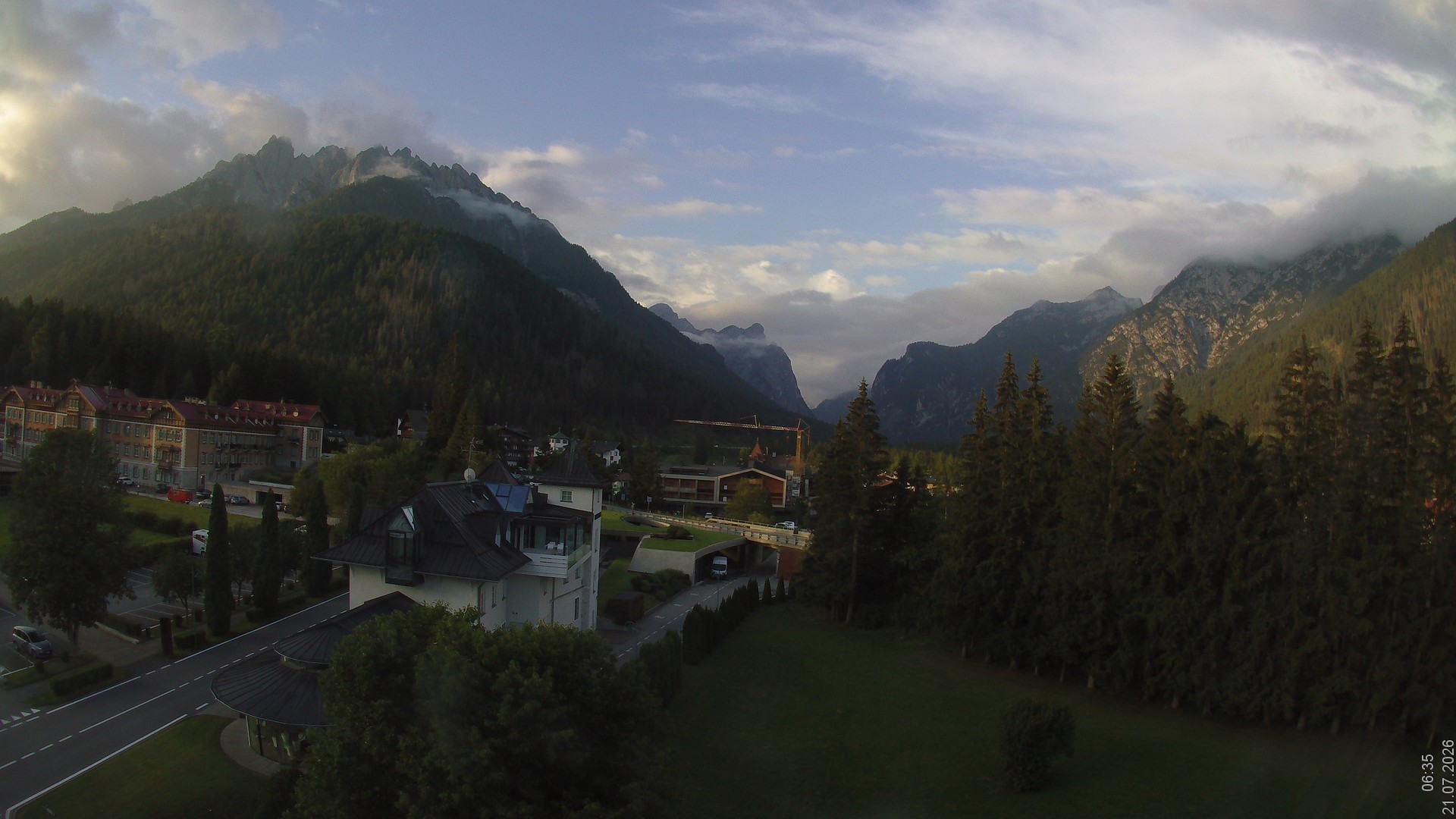 Archived image Webcam Apparthotel Germania - Höhlenstein Valley