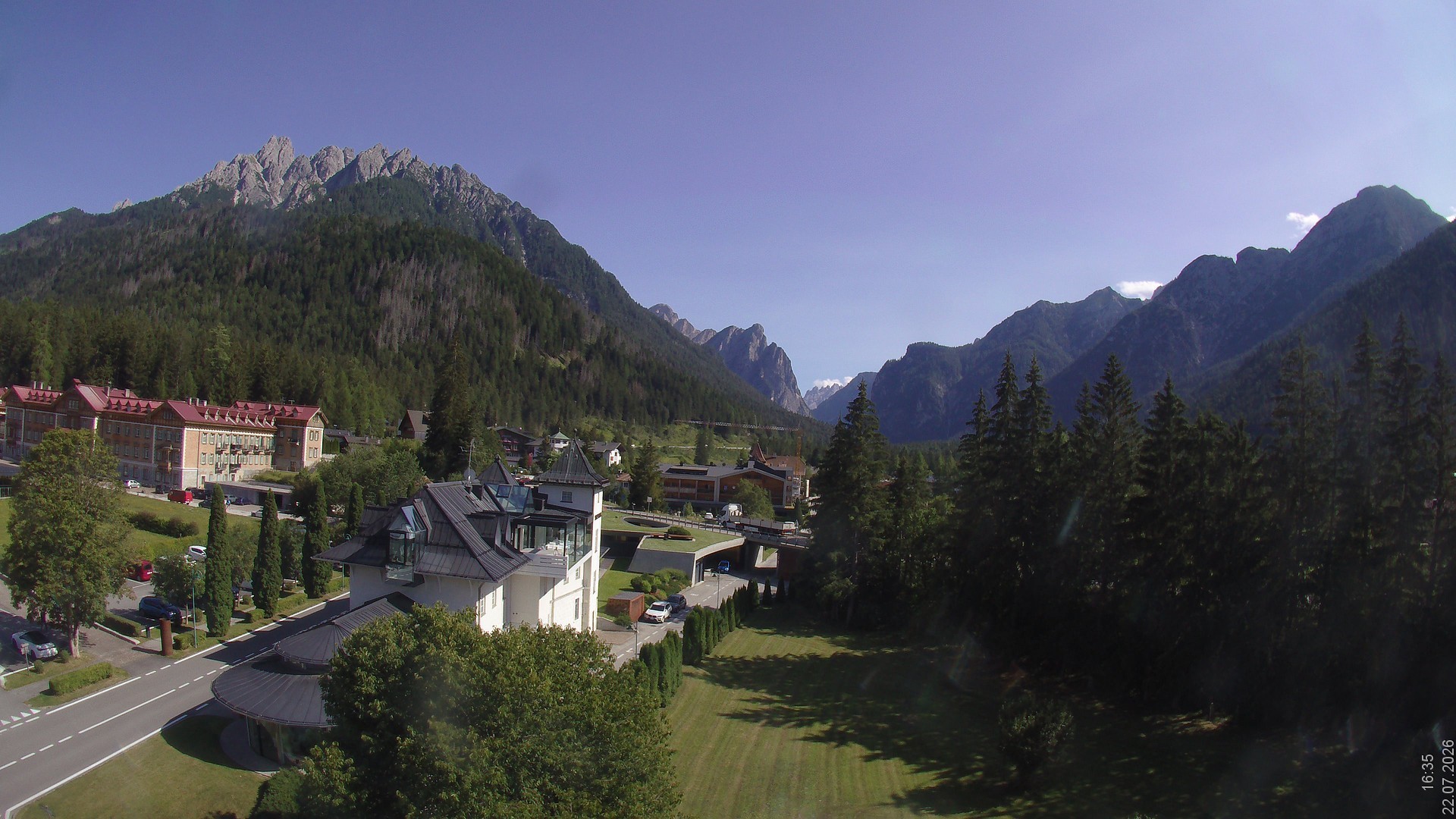 Archiv Foto Webcam Apparthotel Germania – Blick auf das Höhlensteintal