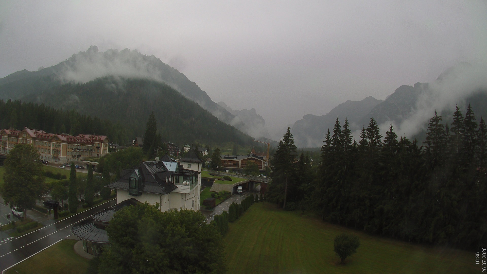 Archived image Webcam Apparthotel Germania - Höhlenstein Valley