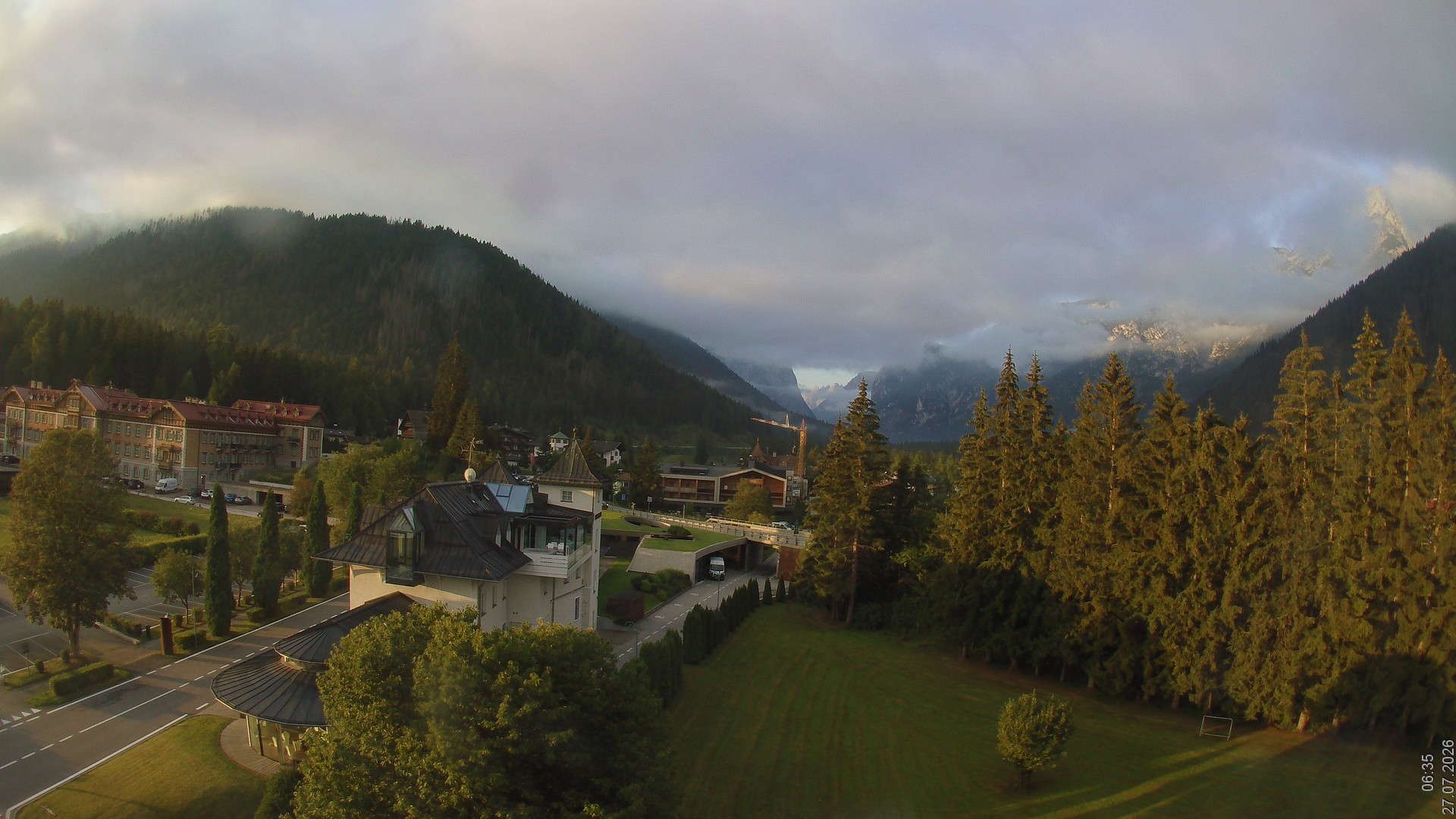 Archived image Webcam Apparthotel Germania - Höhlenstein Valley